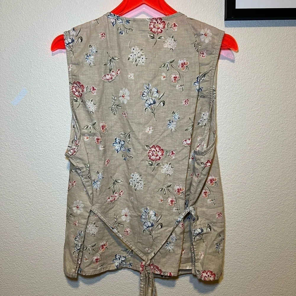 White Stag Floral Linen Top - Picture 4 of 4